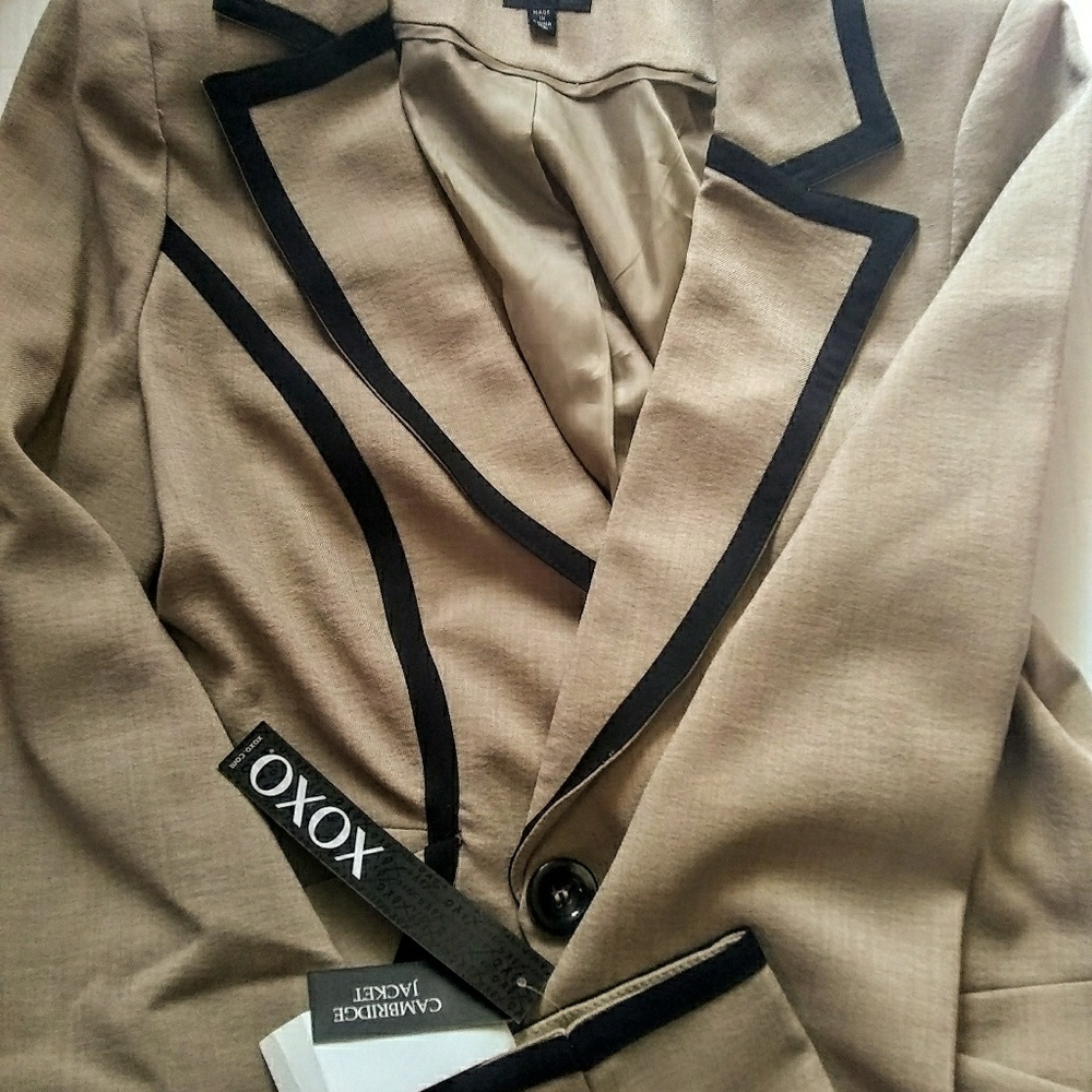 Women's Tan XOXO Cambridge Jacket NWT